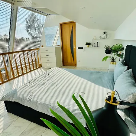 Panoramic View Ph By The Sea *